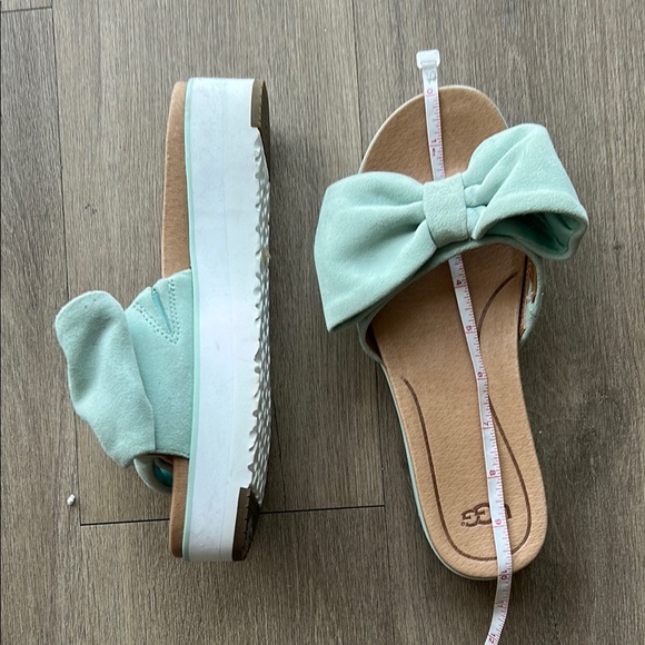 UGG Green Sandals with Soft Bow Accent - Picture 5 of 5